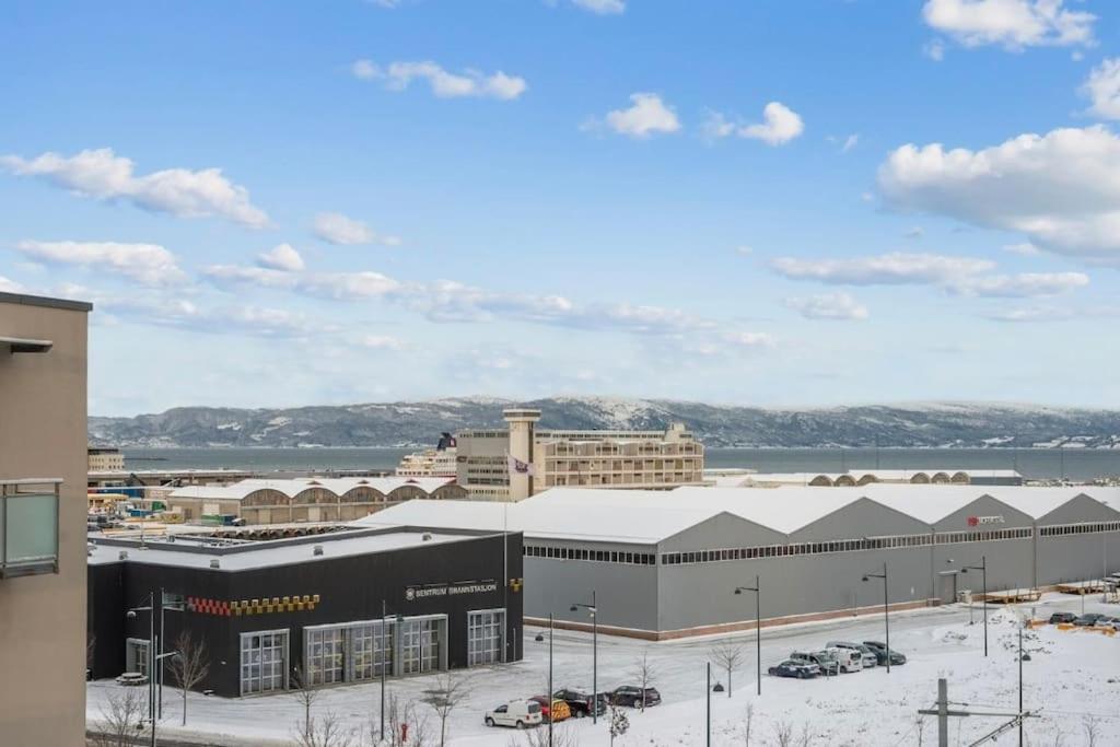 Modern And Central Apartment - Solsiden Trondheim - Up To 6 People מראה חיצוני תמונה