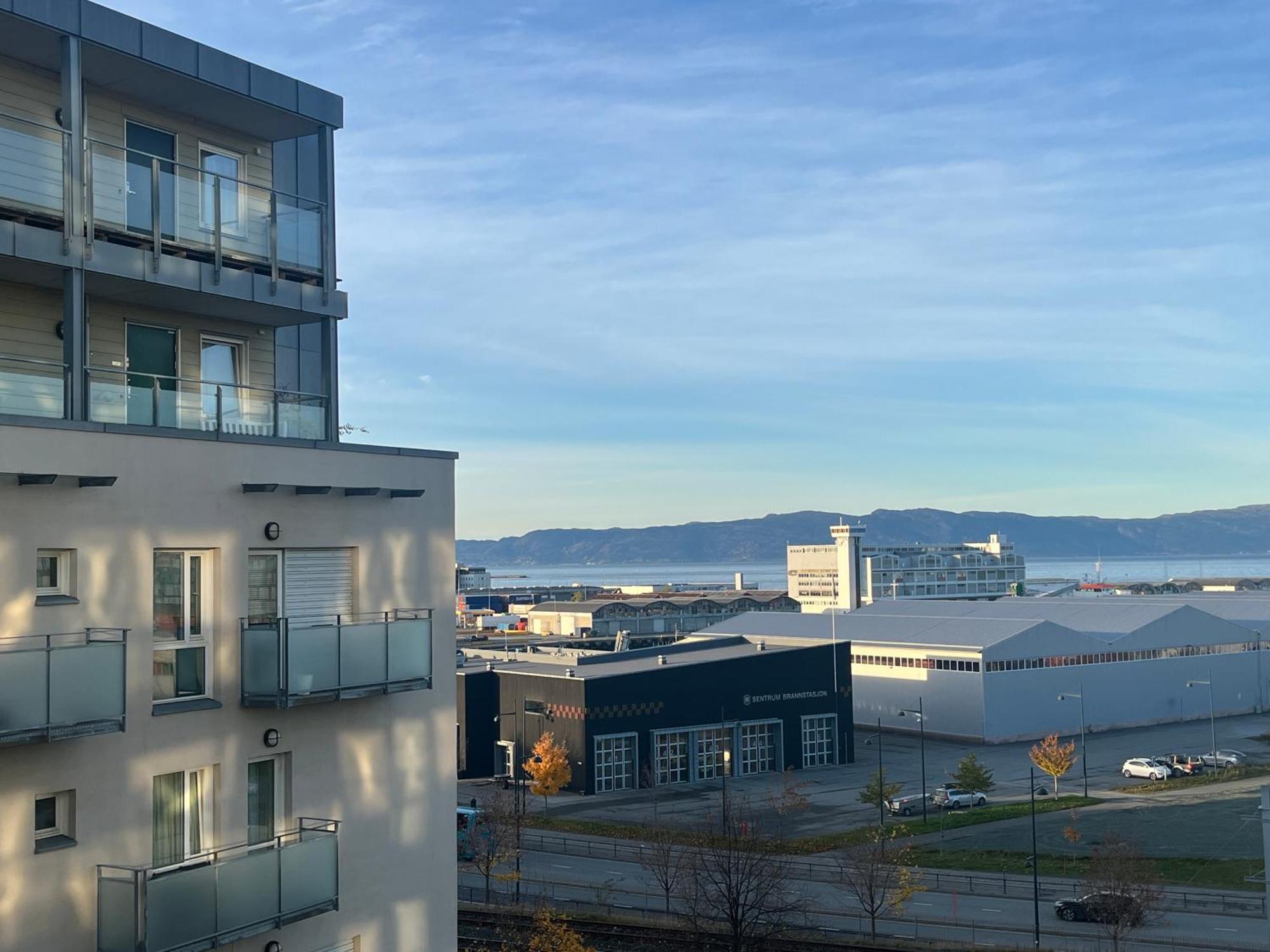 Modern And Central Apartment - Solsiden Trondheim - Up To 6 People מראה חיצוני תמונה